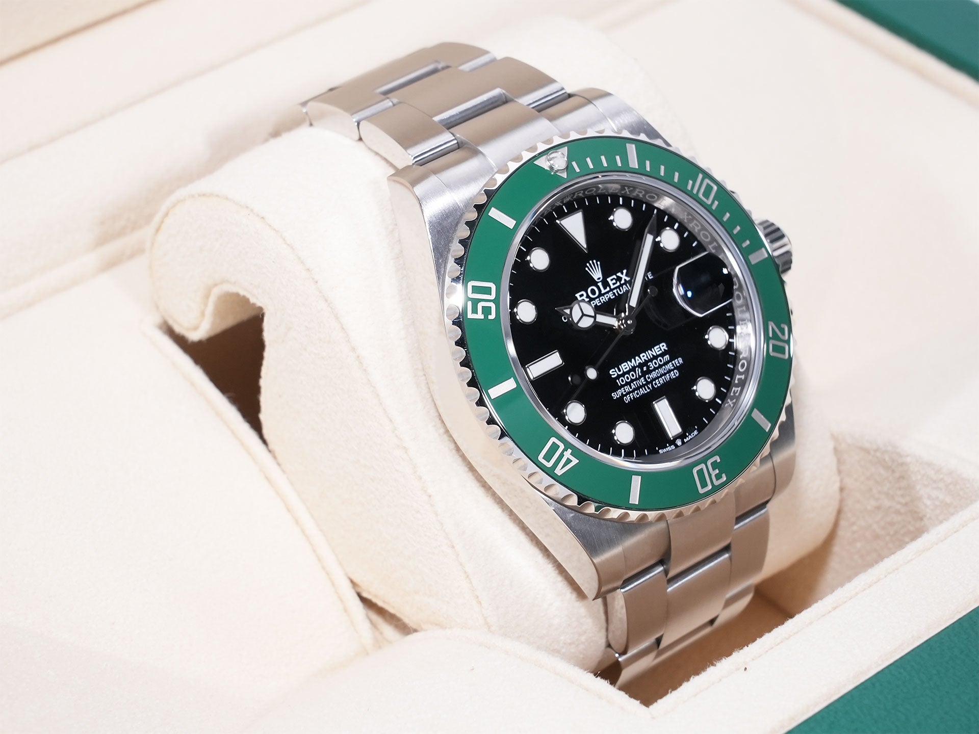 Rolex Submariner Date Ref. 126610LV SS Black Dial Pre-owned (reuvqcab)