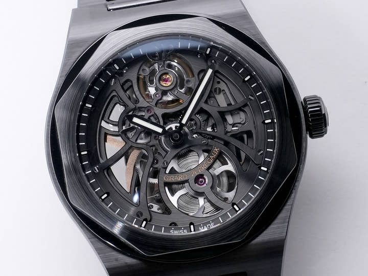 Girard-Perregaux Laureato Skeleton Ceramic Ref. 81015-32-001-32A BLACK CE Skeleton Dial, Pre-owned kjfjnzmn