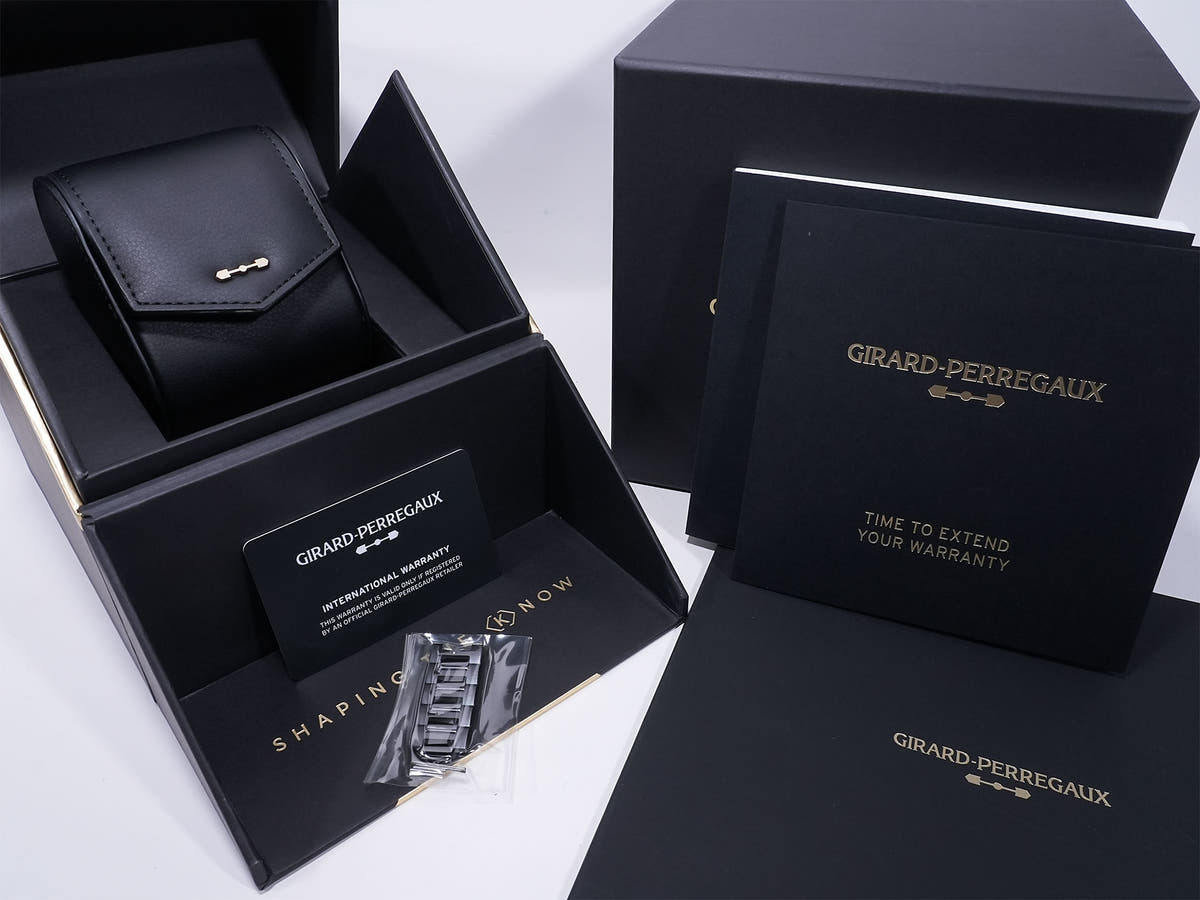 ジラールペルゴ ロレアート スケルトン セラミック Ref.81015-32-001-32A BLACK CE スケルトン文字盤 中古 kjfjnzmn