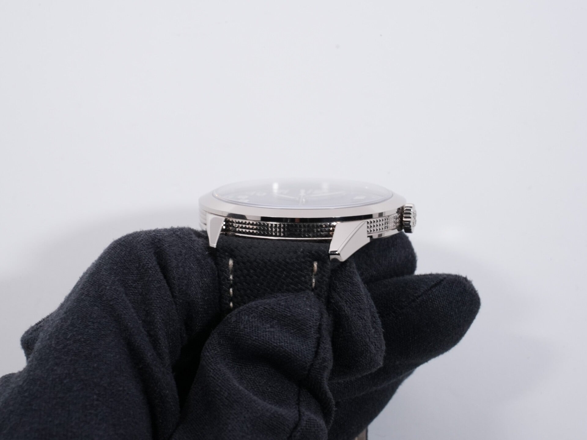パテックフィリップ カラトラバ Ref.5226G-001 18KWG ブラックグラデーションのテクスチャード ラック アントラサイト文字盤 中古 j74pe8fy