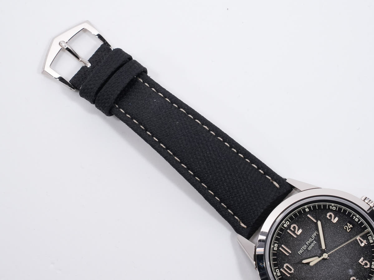 パテックフィリップ カラトラバ Ref.5226G-001 18KWG ブラックグラデーションのテクスチャード ラック アントラサイト文字盤 中古 j74pe8fy