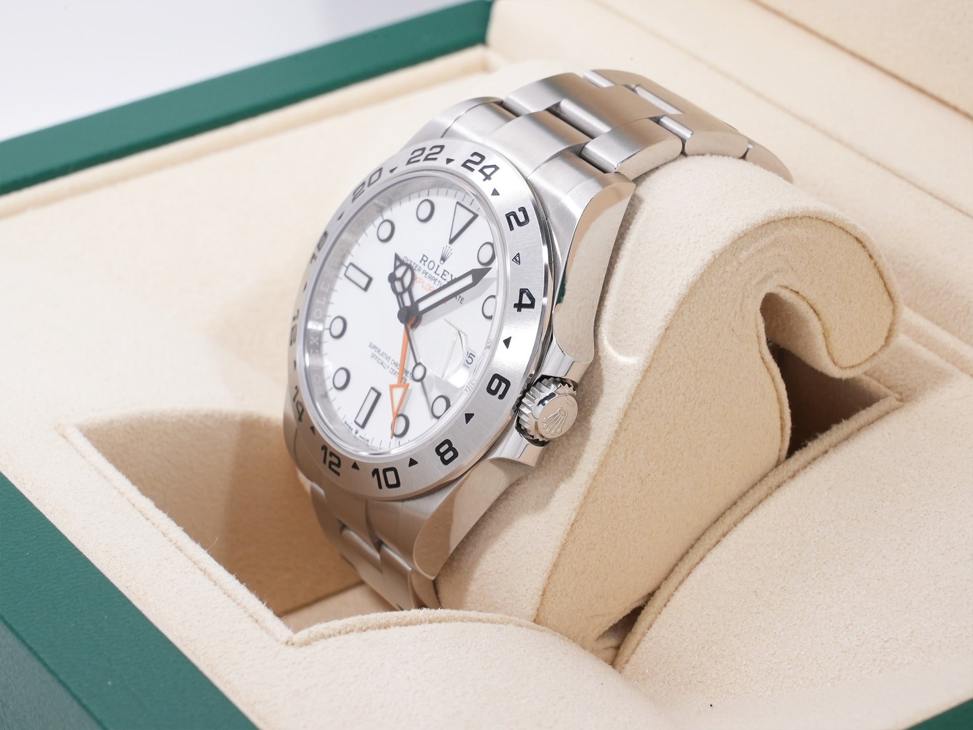 Rolex Explorer II Ref. 226570 SS White Dial, Pre-owned  (gkhk7ha7 appears to be an internal reference number and not part of the product description)