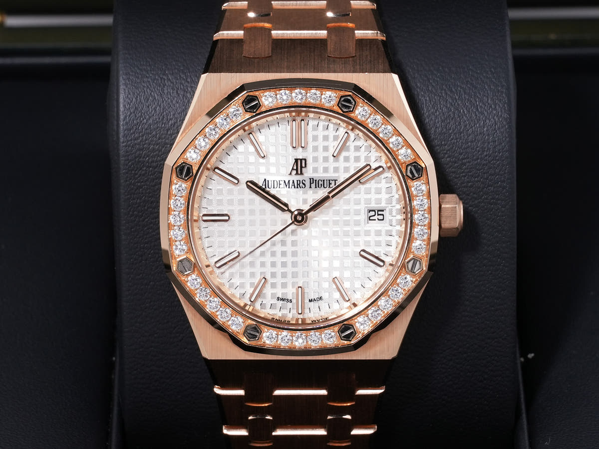 Audemars Piguet Royal Oak Ref. 77351OR.ZZ.1261OR.01 18K Pink Gold, Silver Dial, Pre-owned (yiukzt3i appears to be an internal reference number and not part of the product description)