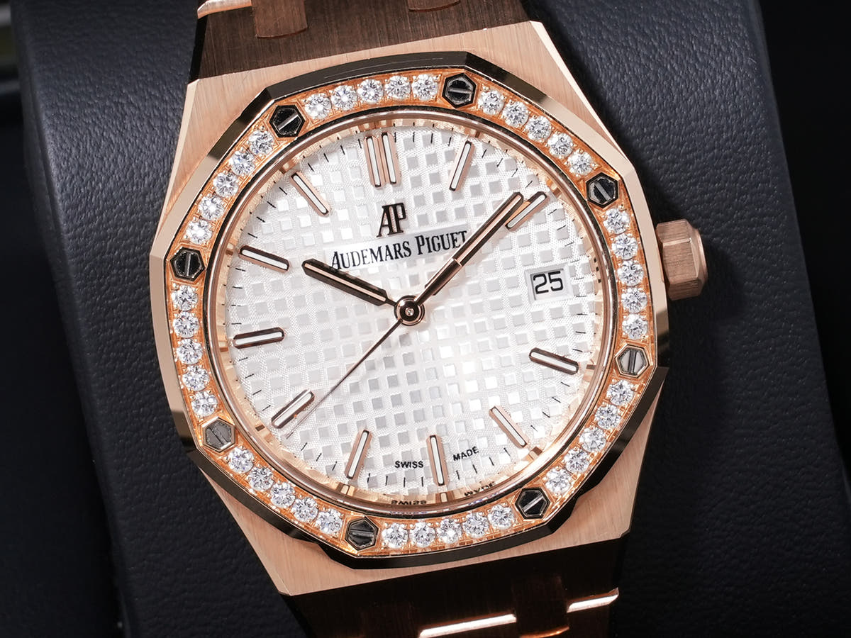 Audemars Piguet Royal Oak Ref. 77351OR.ZZ.1261OR.01 18K Pink Gold, Silver Dial, Pre-owned (yiukzt3i appears to be an internal reference number and not part of the product description)