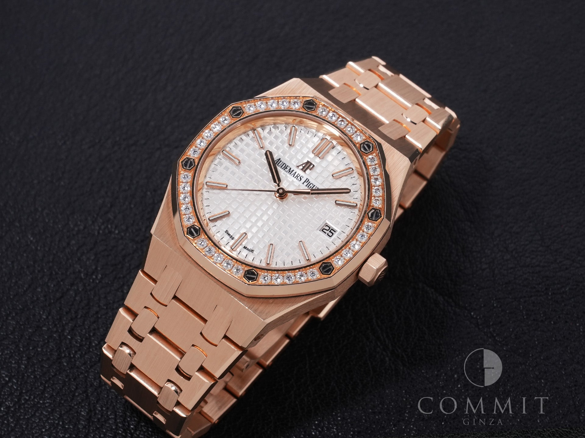 Audemars Piguet Royal Oak Ref. 77351OR.ZZ.1261OR.01 18K Pink Gold, Silver Dial, Pre-owned (yiukzt3i appears to be an internal reference number and not part of the product description)
