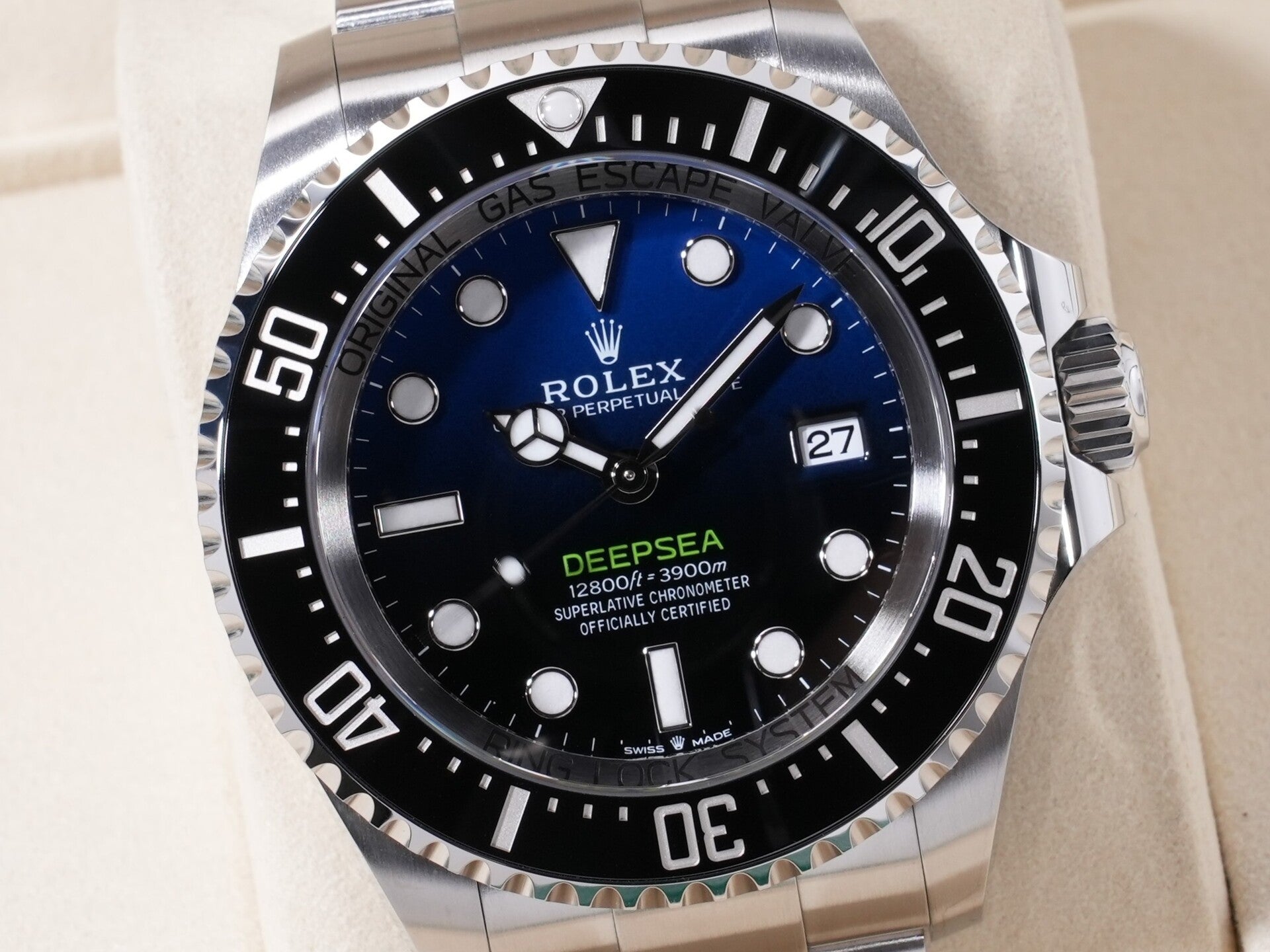 ロレックス シードゥエラー ディープシー Ref.136660 SS D-BLUE文字盤 未使用 u76unnjn