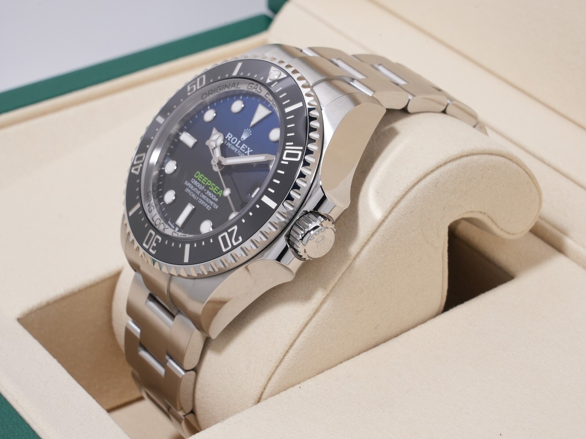 ロレックス シードゥエラー ディープシー Ref.136660 SS D-BLUE文字盤 未使用 u76unnjn