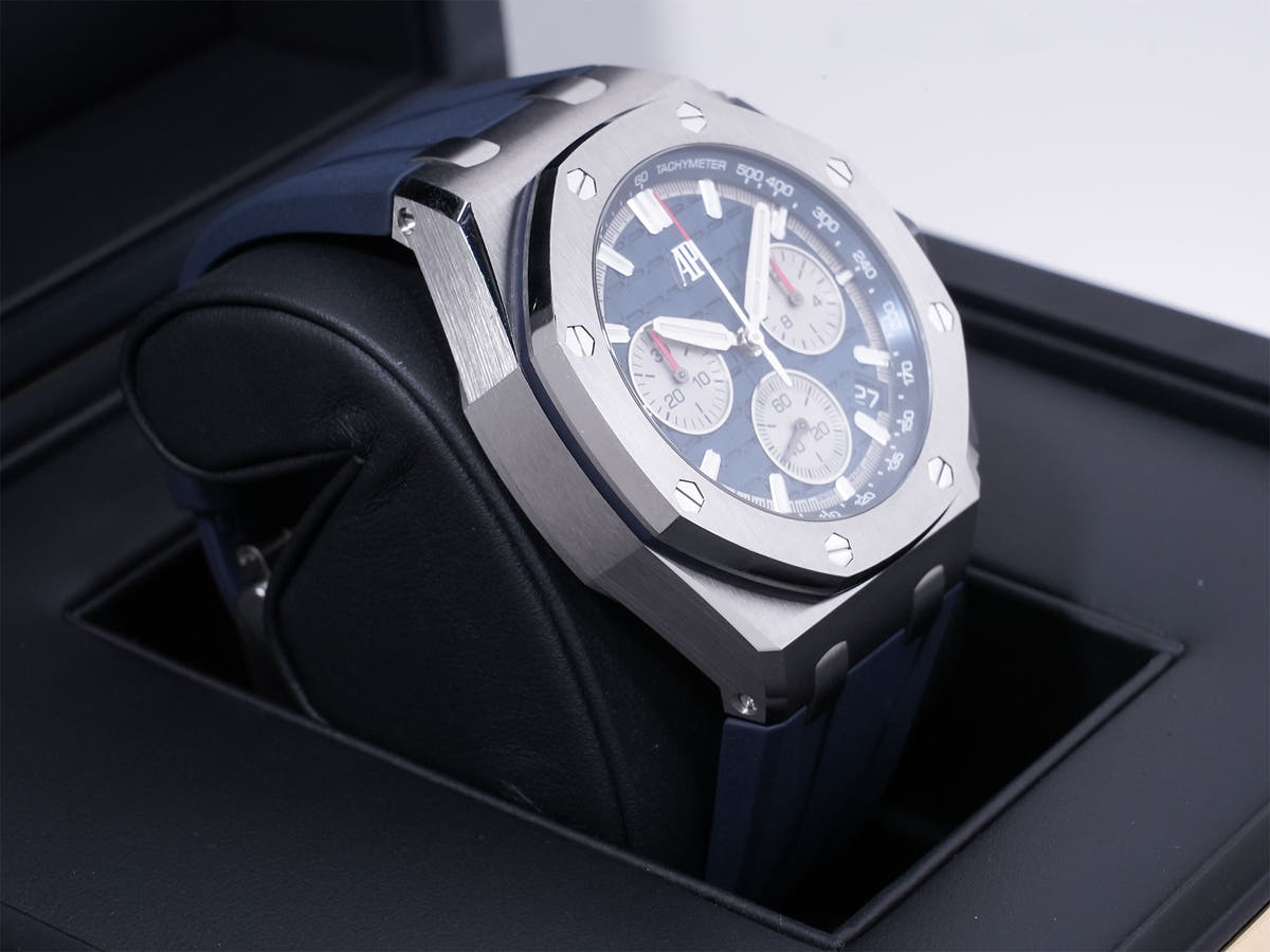 Audemars Piguet Royal Oak Offshore Chronograph Ref. 26420TI.OO.A027CA.01 TI Blue Dial, Pre-owned  (4yruhw3d appears to be an internal reference number and not part of the product description)