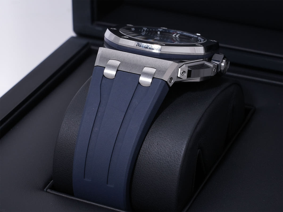 Audemars Piguet Royal Oak Offshore Chronograph Ref. 26420TI.OO.A027CA.01 TI Blue Dial, Pre-owned  (4yruhw3d appears to be an internal reference number and not part of the product description)