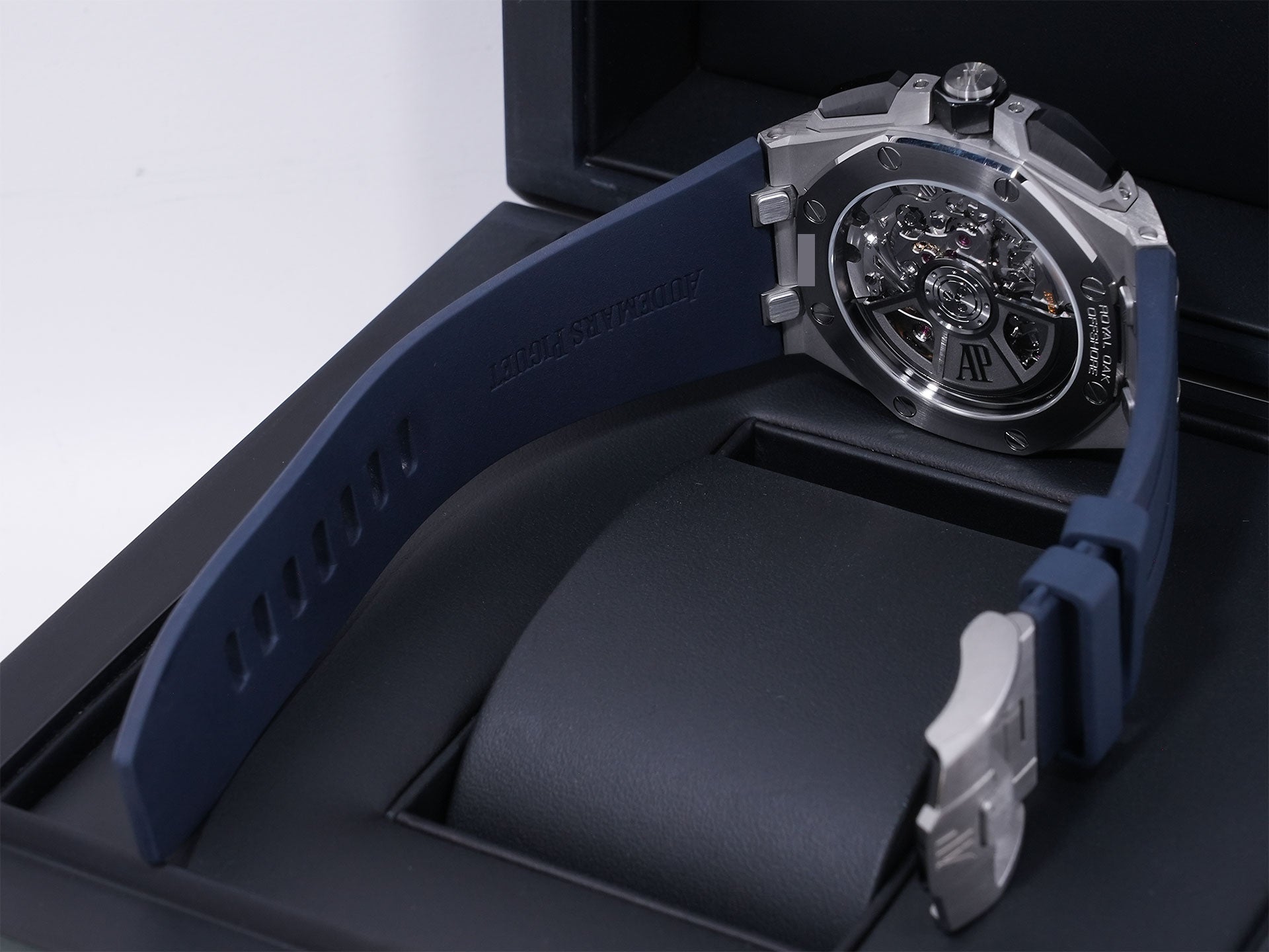 Audemars Piguet Royal Oak Offshore Chronograph Ref. 26420TI.OO.A027CA.01 TI Blue Dial, Pre-owned  (4yruhw3d appears to be an internal reference number and not part of the product description)