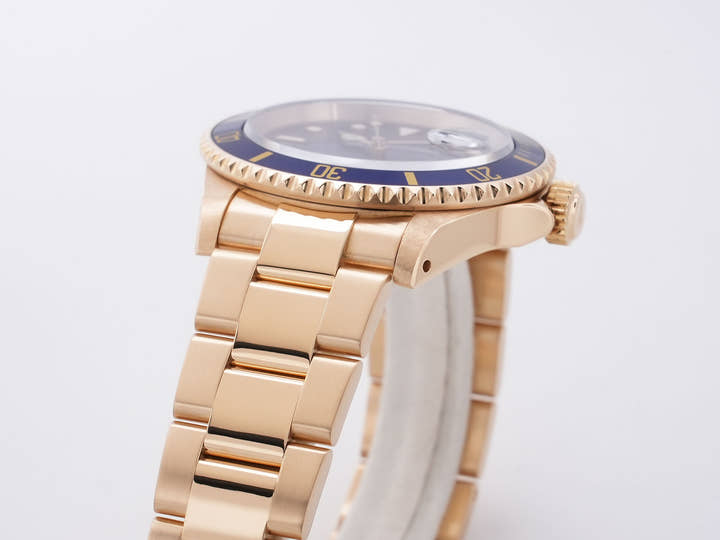 Rolex Submariner Date Ref. 16618 Yellow Gold Blue Dial