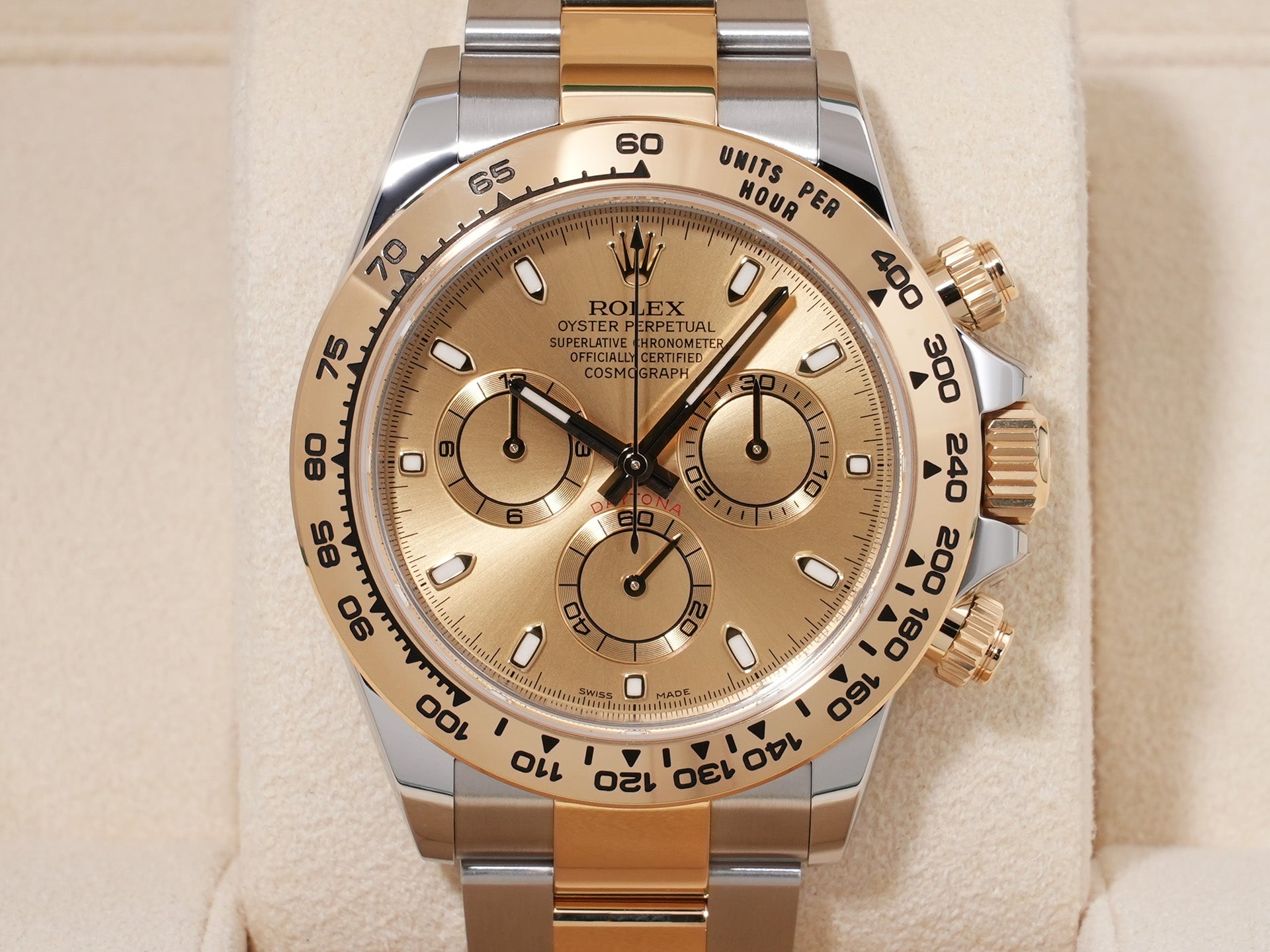 Rolex Daytona Ref. 116503 SS/YG Champagne Dial, Unused  na8x928w