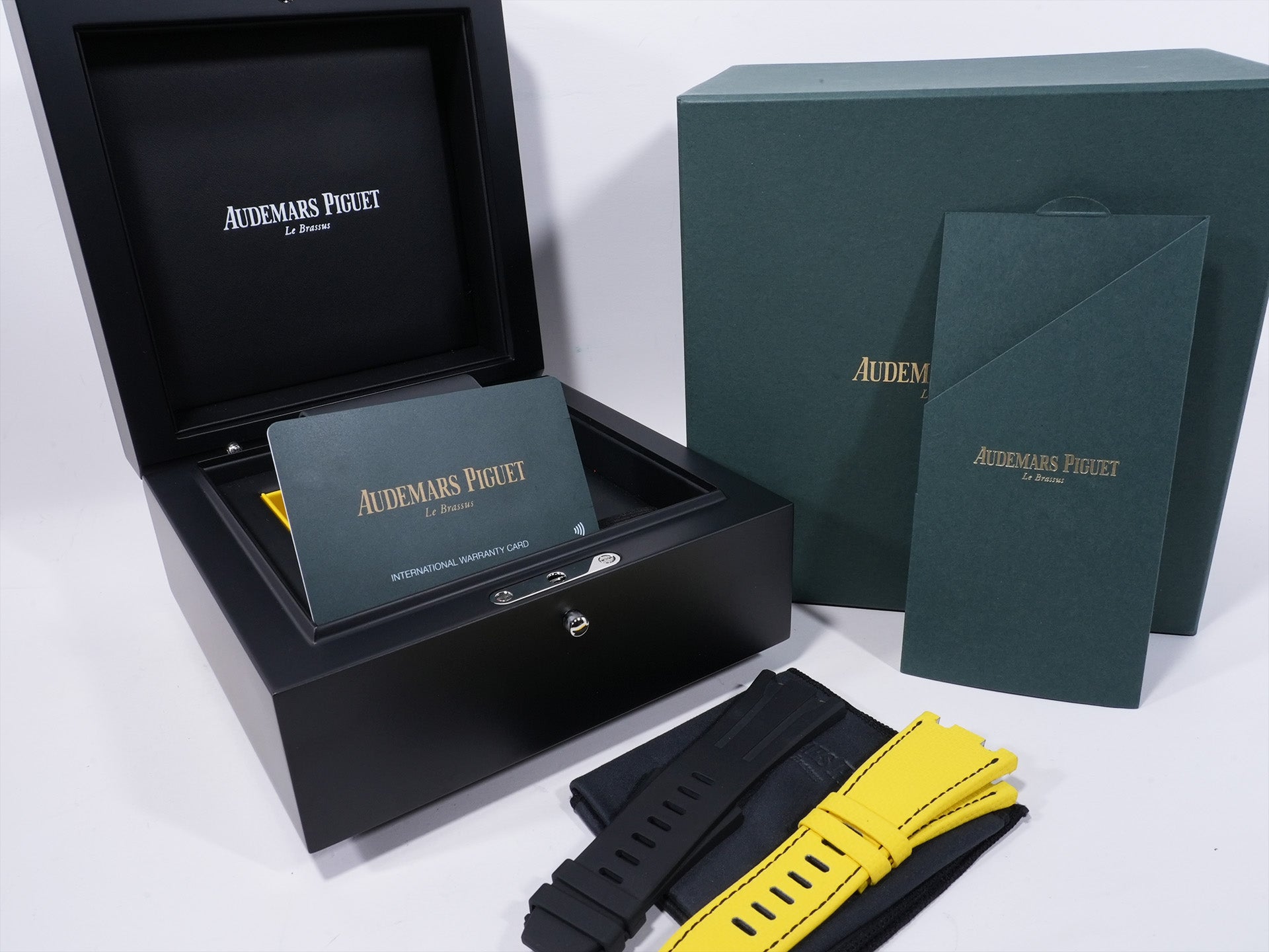 Audemars Piguet Royal Oak Offshore Chronograph Ref. 26420CE.OO.A005VE.01 CE Black Dial, Pre-owned, Excellent Condition (qt3ogk6n)