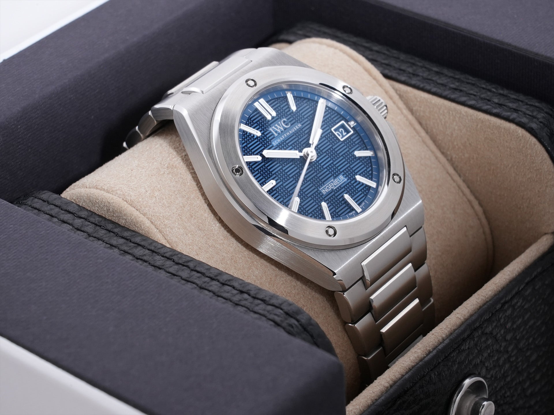 IWC インヂュニア オートマティック 40 Ref.IW328907 SS ブルー文字盤 未使用 pwrrzi48