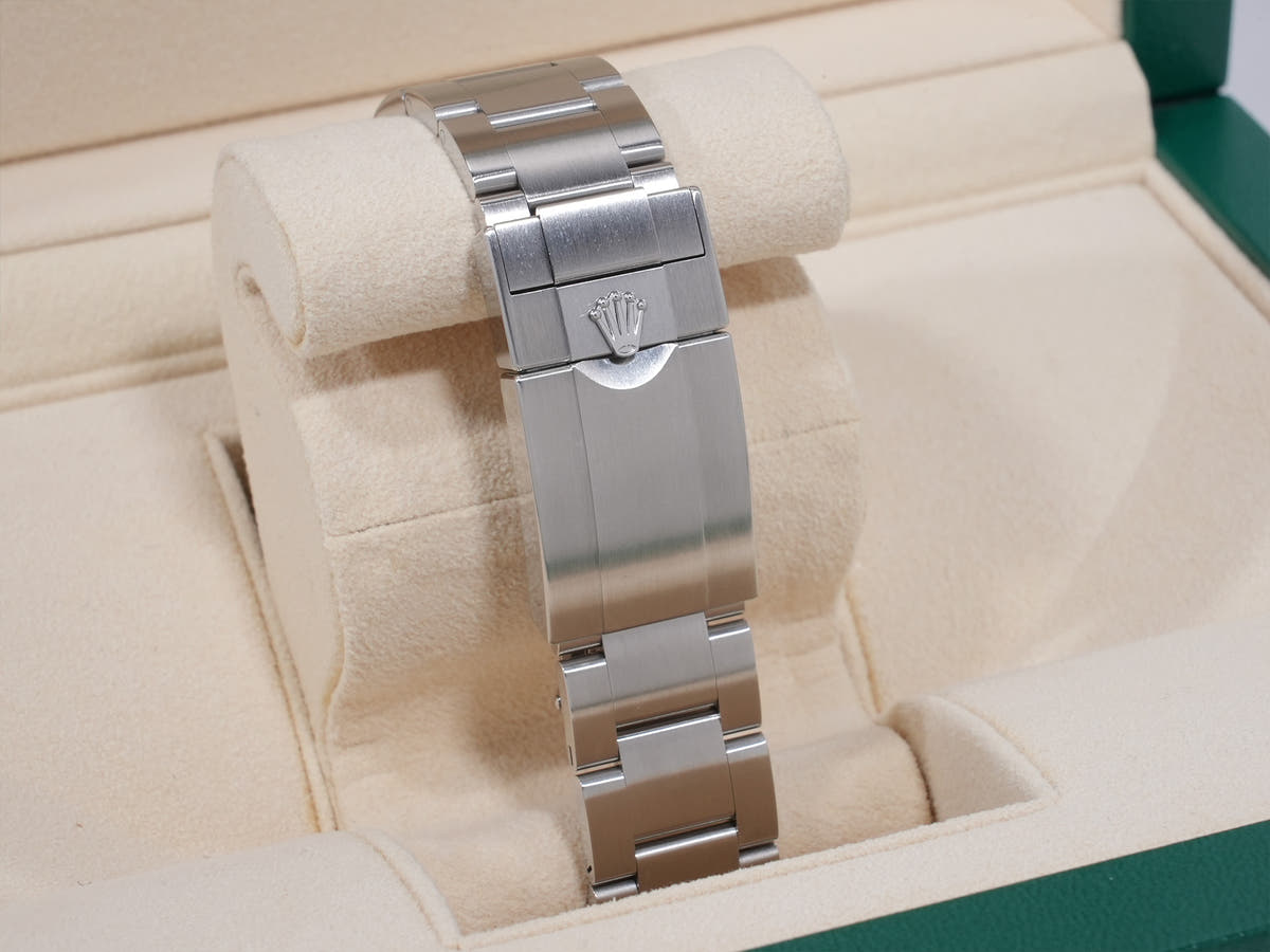 ロレックス エクスプローラーII Ref.226570 SS ブラック文字盤 美中古 p7tcyxu3