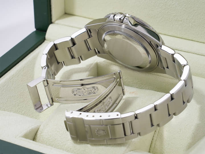 Rolex GMT-Master II Ref. 16710 Stainless Steel Black Dial Oyster Bracelet