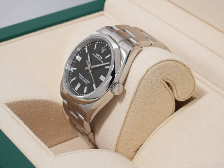 ロレックス オイスターパーペチュアル36 Ref.126000 ステンレススチール ブラック文字盤