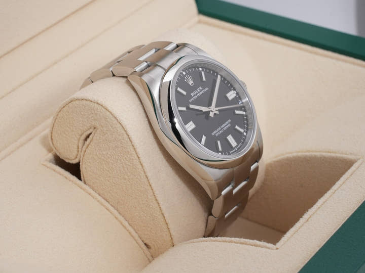 ロレックス オイスターパーペチュアル36 Ref.126000 ステンレススチール ブラック文字盤