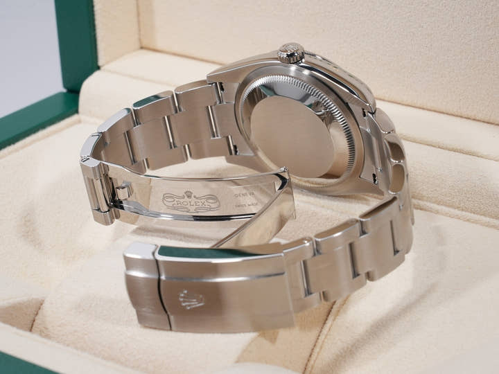 ロレックス オイスターパーペチュアル36 Ref.126000 ステンレススチール ブラック文字盤