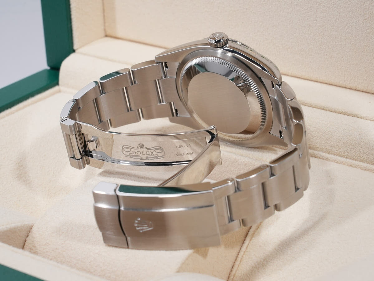 ロレックス オイスターパーペチュアル36 Ref.126000 SS ブラック文字盤 未使用 beu9rpyn