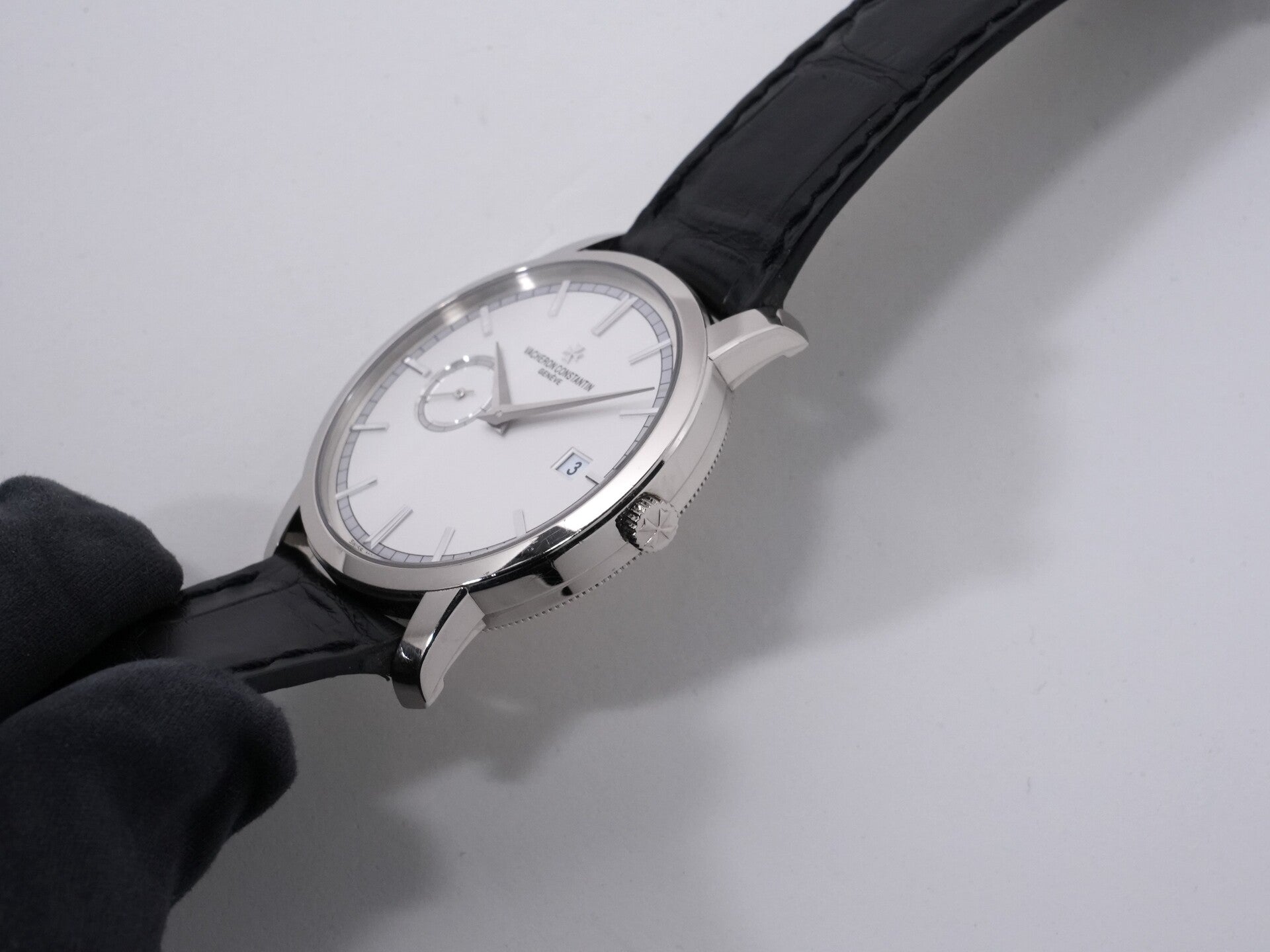 ヴァシュロンコンスタンタン トラディショナル オートマティック Ref.87172/000G-9301 18KWG シルバー文字盤 中古 ahfyj8pg