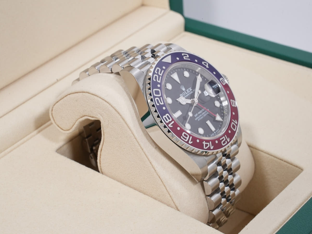 Rolex GMT-Master II Ref. 126710BLRO, stainless steel, black dial, Jubilee bracelet, unused.