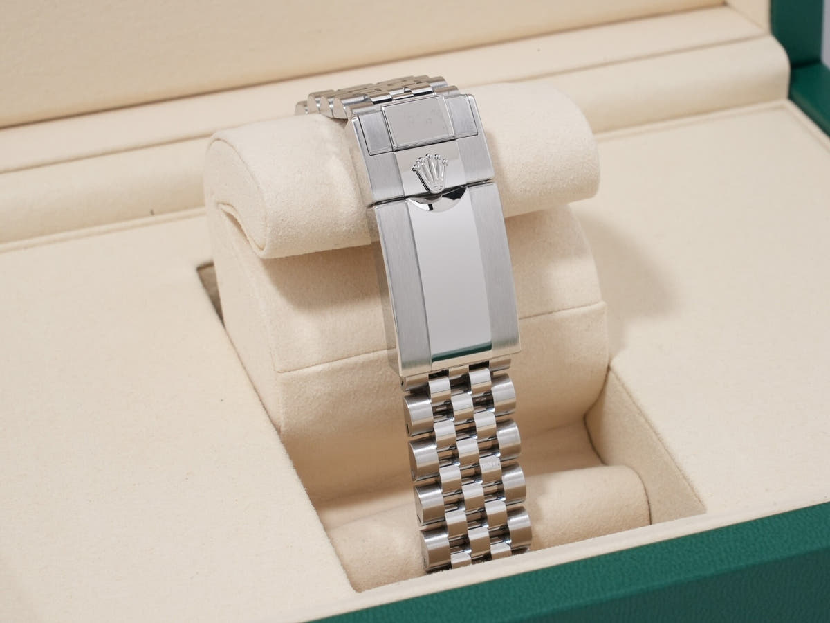 Rolex GMT-Master II Ref. 126710BLRO, stainless steel, black dial, Jubilee bracelet, unused.