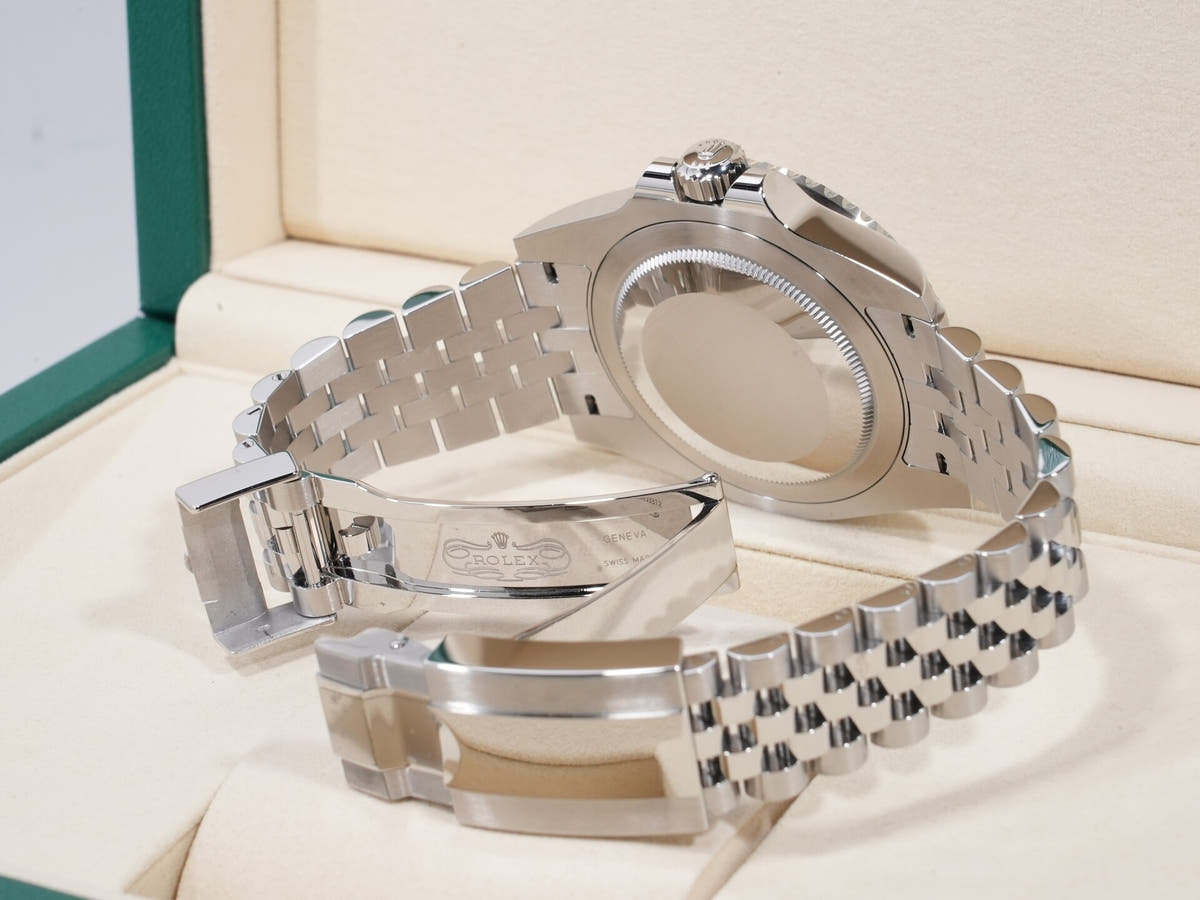Rolex GMT-Master II Ref. 126710BLRO, stainless steel, black dial, Jubilee bracelet, unused.