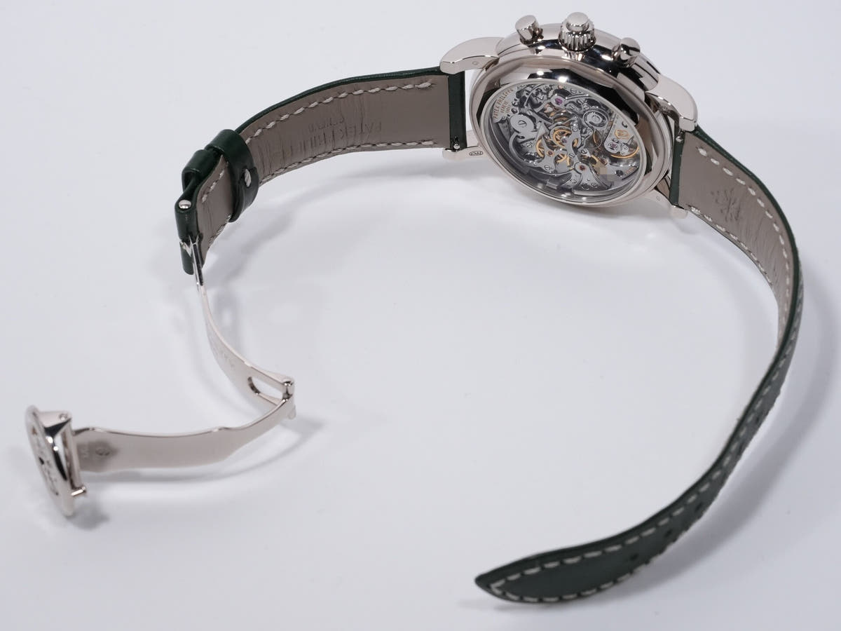 Patek Philippe Perpetual Calendar Split-Second Chronograph Ref. 5204G-001, 18K White Gold, Olive Green Sunburst Dial, Pre-owned (Beautiful Condition)  i9oanzws