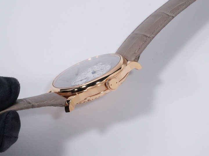 F.P.ジュルヌ オクタ パワーリザーブ Ref.- 18K 6N GOLD ホワイトゴールド シルバーギョーシェ文字盤 中古 oqb6f3dh