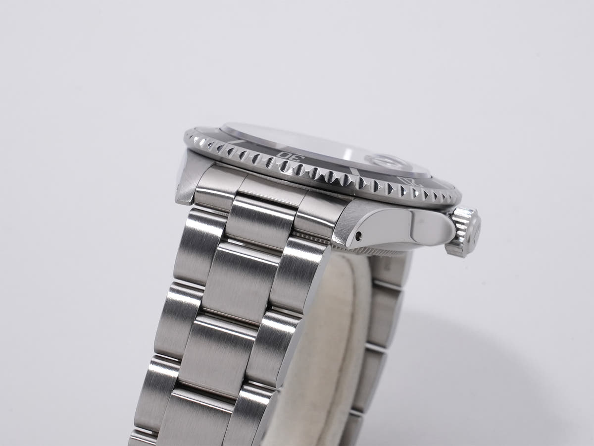 Rolex Submariner Date Ref. 16610 SS Black Dial, Pre-owned (mv7jq5se is likely an internal reference number and not translated)