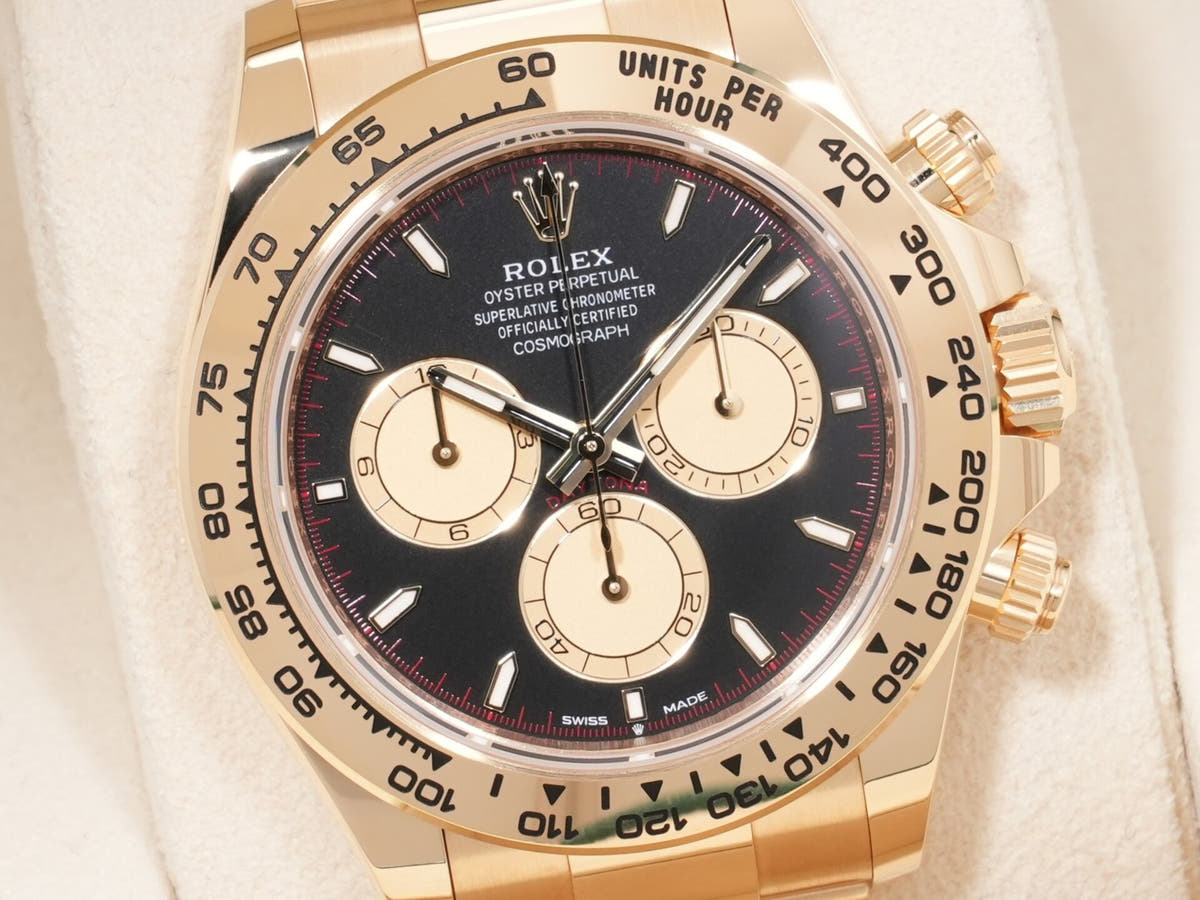 Rolex Daytona Ref. 126508, 18KYG, black x champagne dial, unused.  (b6ovkw5s appears to be an internal reference number and not part of the product description)