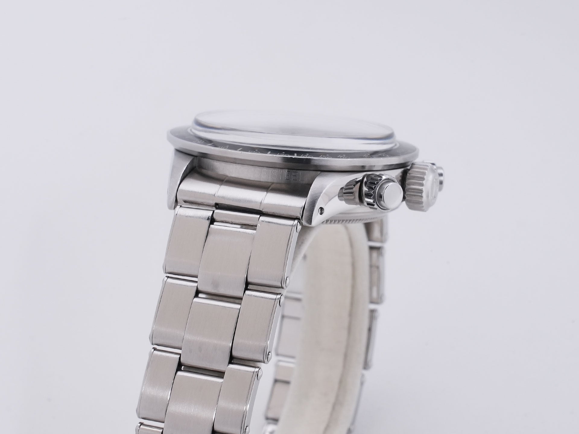 Rolex Daytona Ref. 6263 SS Silver Dial, Pre-owned  (7wt6gi9p appears to be an internal reference number and not part of the product description)