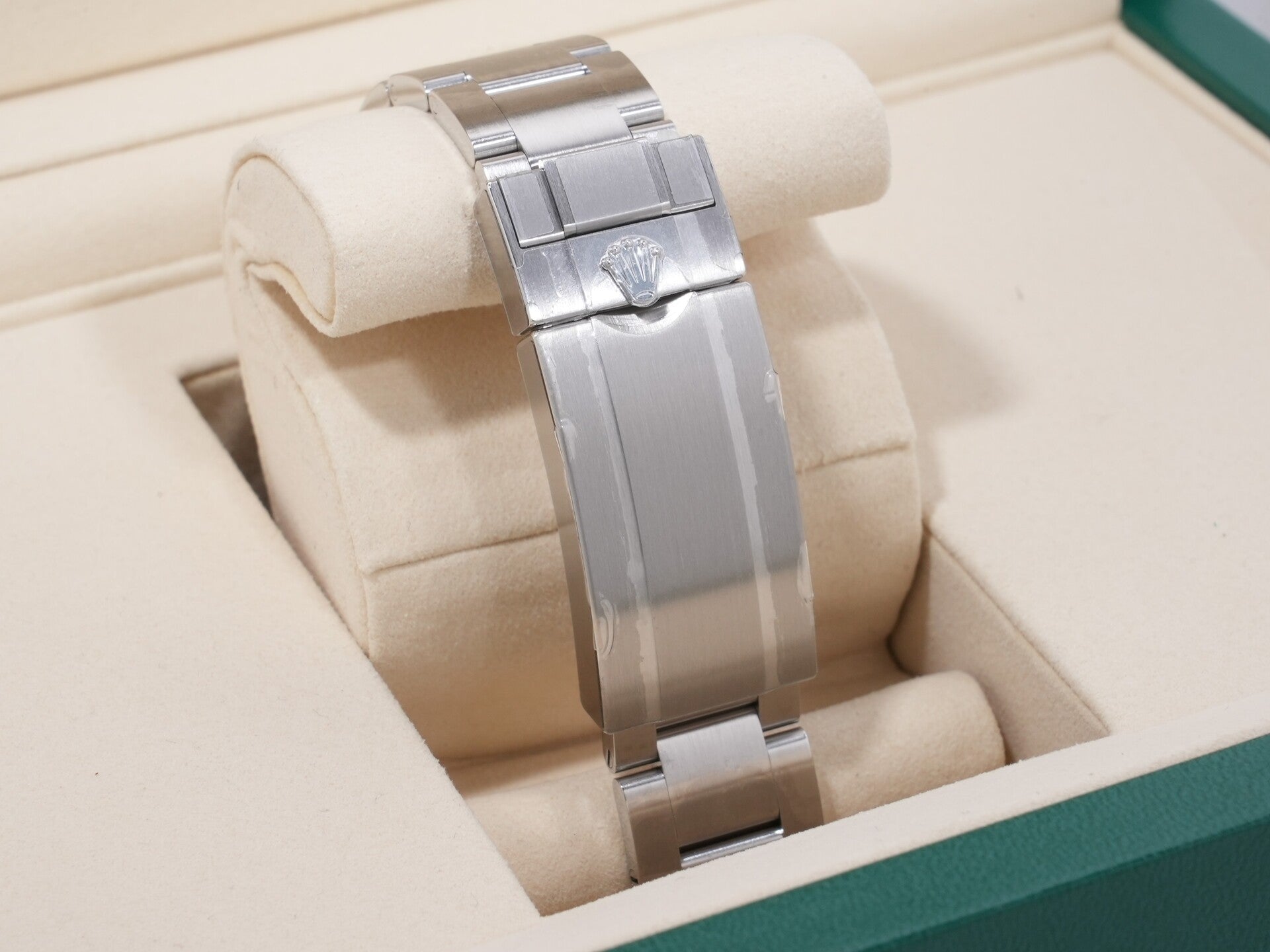 Rolex Submariner No-Date Ref. 124060 SS Black Dial, Unused  (myyb6h7z appears to be an internal reference number and not part of the product description)