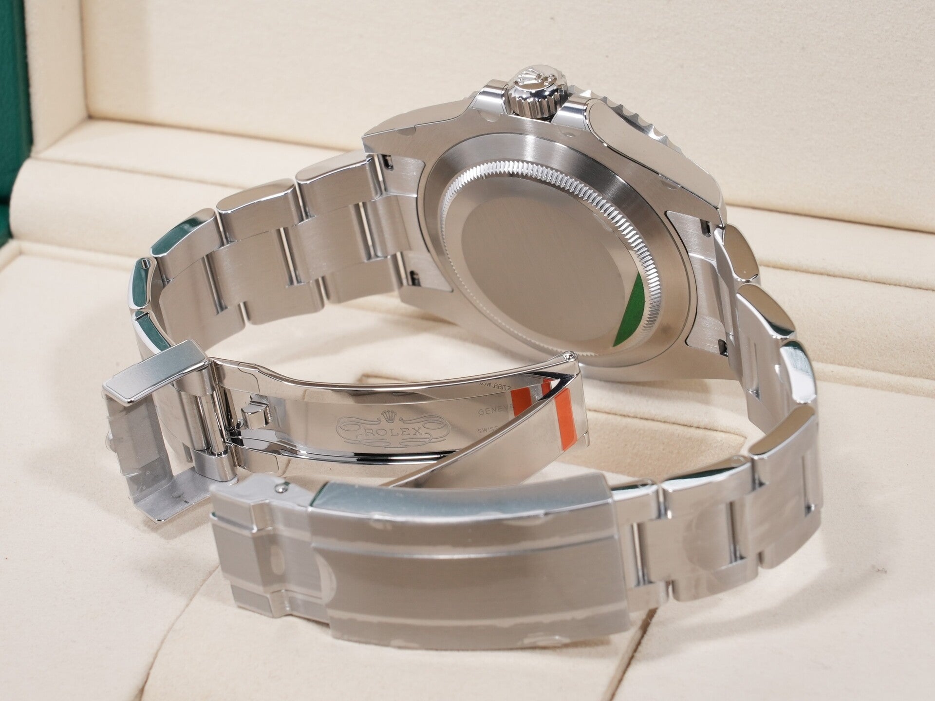 Rolex Submariner No-Date Ref. 124060 SS Black Dial, Unused  (myyb6h7z appears to be an internal reference number and not part of the product description)