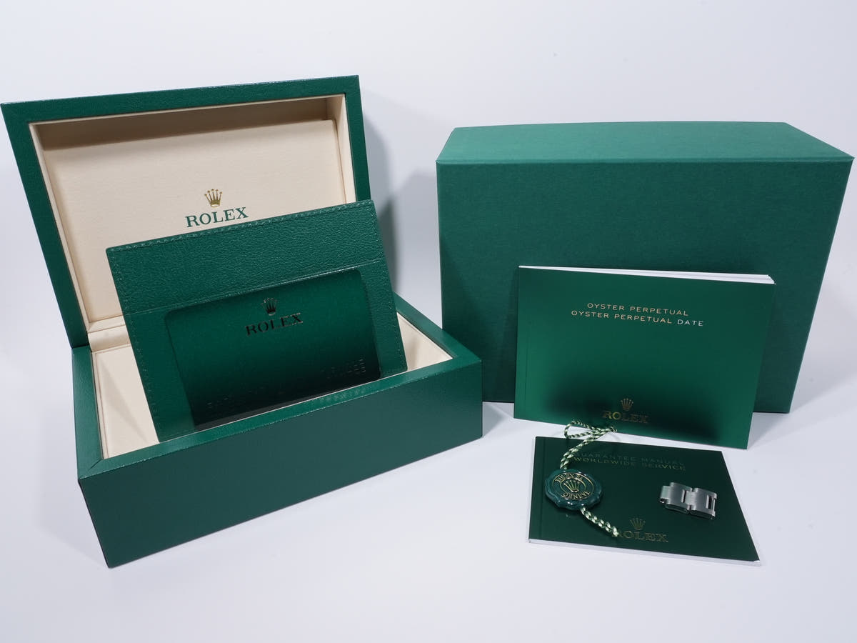 Rolex Oyster Perpetual 36 Ref. 126000 SS Green Dial, Unused  (yshn9w59)