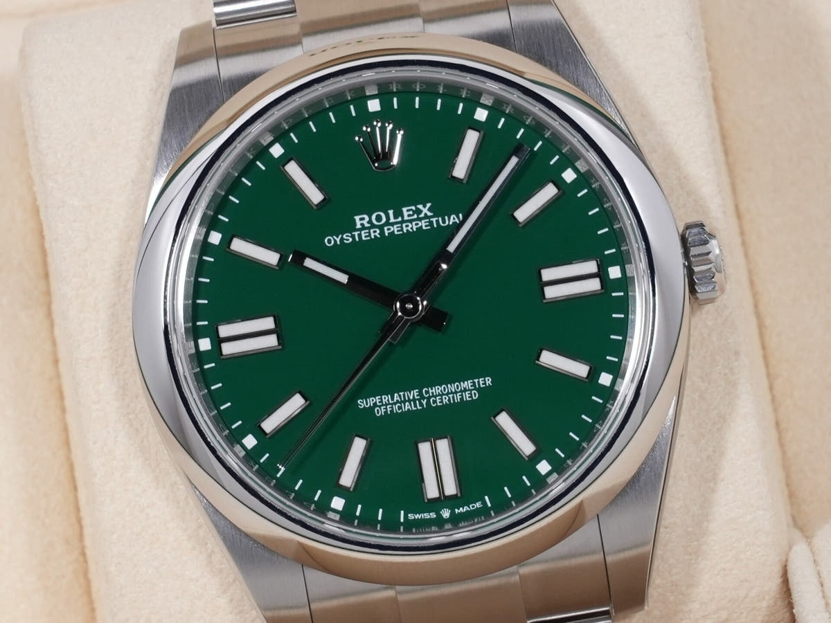 Rolex Oyster Perpetual 41 Ref. 124300 SS Green Dial, Unused  7zyv9so6