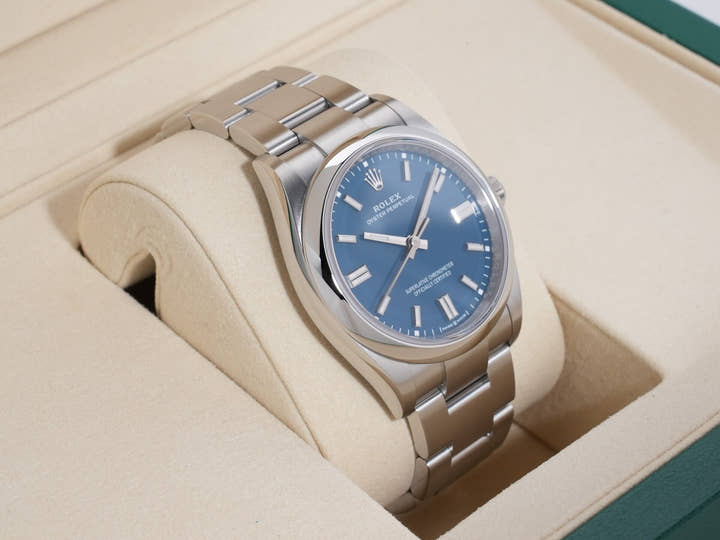ロレックス オイスターパーペチュアル36 Ref.126000 ステンレススチール メッドブルー文字盤