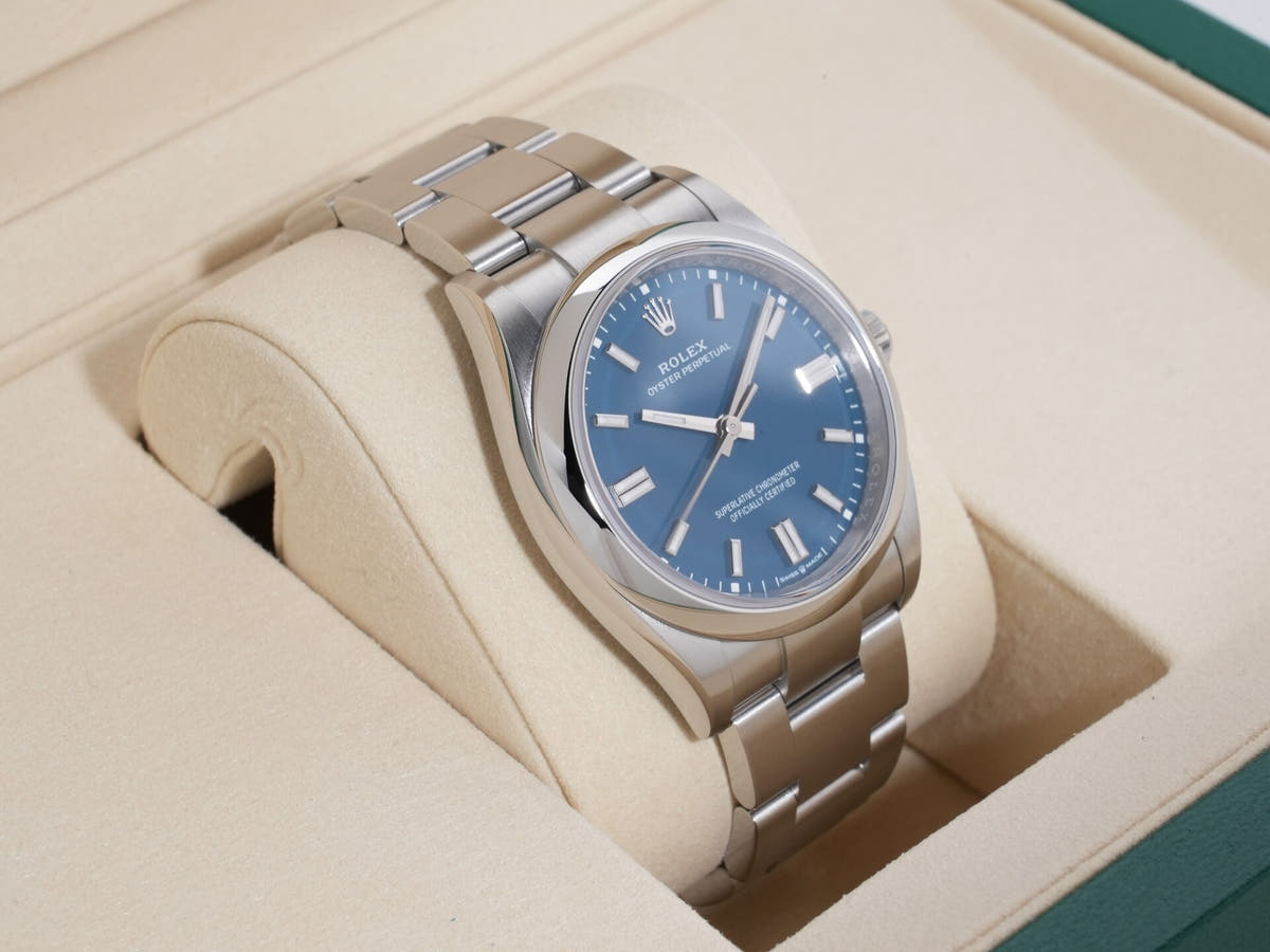 Rolex Oyster Perpetual 36 Ref. 126000 SS Mid-Blue Dial, Unused  (amqhyqga appears to be an internal reference number and not part of the product description)