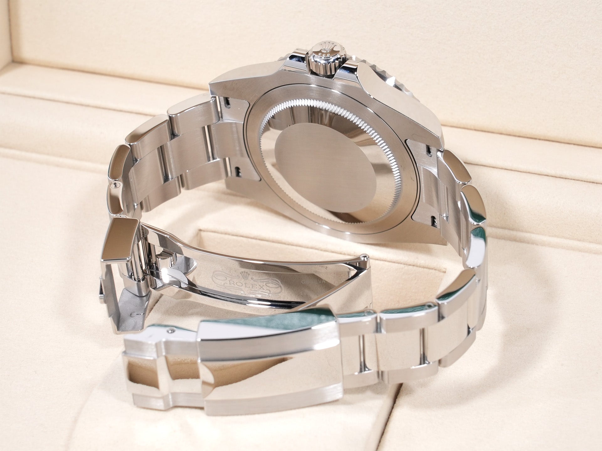 Rolex GMT-Master II Ref. 126710GRNR Stainless Steel Black Dial Oyster Bracelet Unused zphs54py