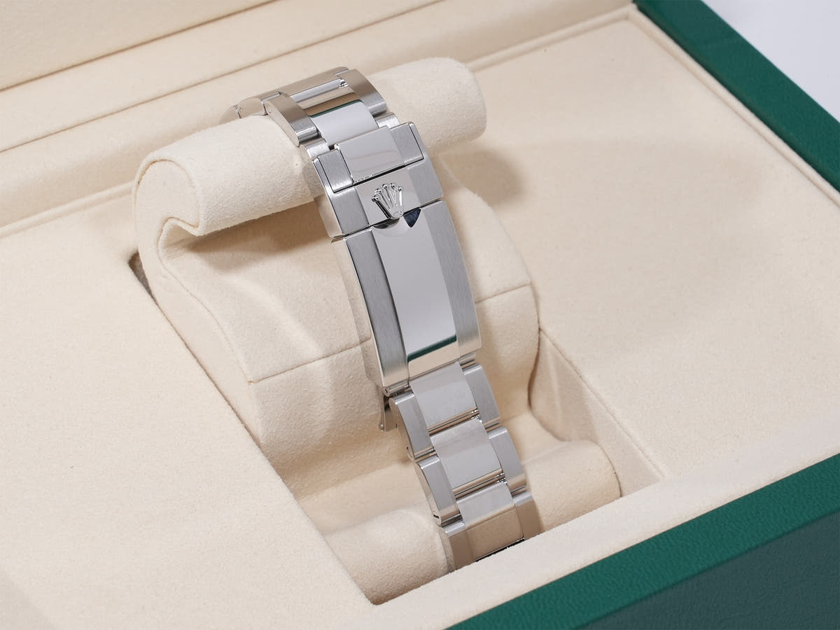 Rolex Daytona Ref. 126500LN SS White Dial, Unused  8v4vzar5