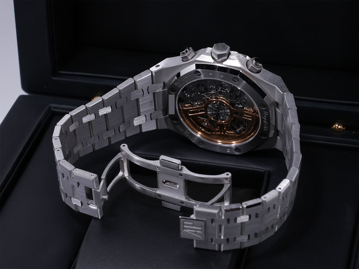 Audemars Piguet Royal Oak Chronograph Ref. 26239BC.OO.1220BC.01 18KWG Blue Dial, Pre-owned  5gheonf8