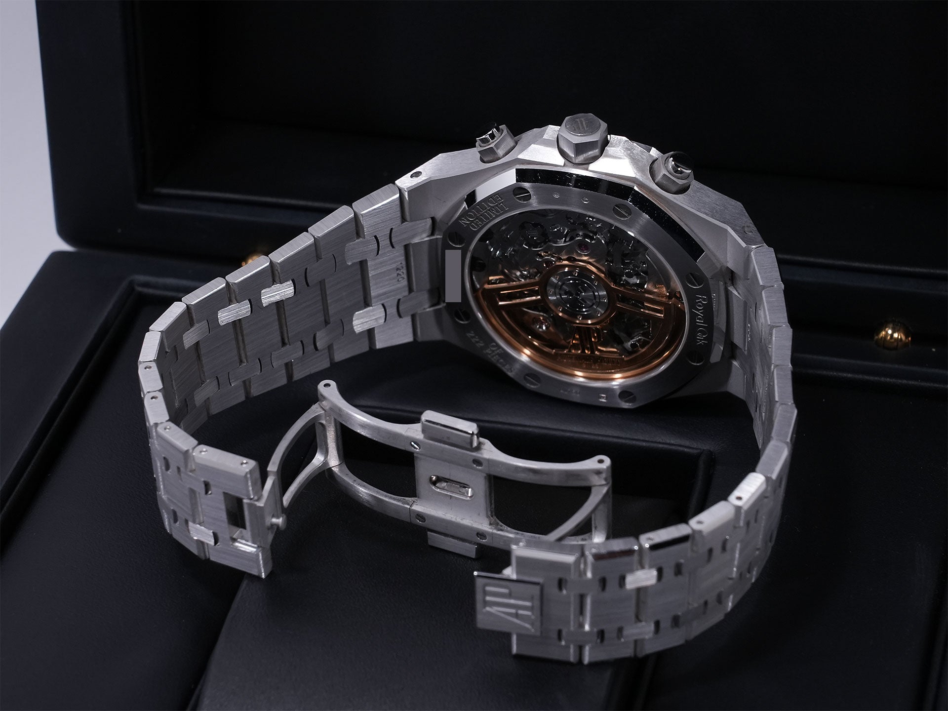 Audemars Piguet Royal Oak Chronograph Ref. 26239BC.OO.1220BC.01 18KWG Blue Dial, Pre-owned  5gheonf8