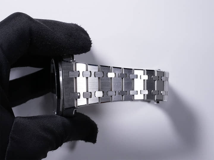 オーデマピゲ ロイヤルオーク クロノグラフ Ref.26239BC.OO.1220BC.01 ホワイトゴールド ブルー文字盤 中古 5gheonf8