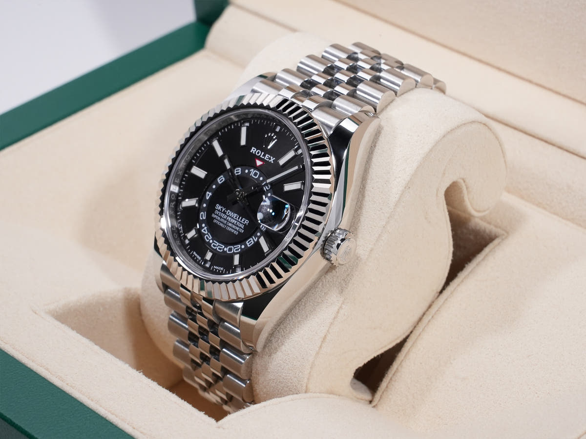 Rolex Sky-Dweller Ref. 326934 SS/WG Black Dial Jubilee Bracelet Pre-owned qhbi46ub