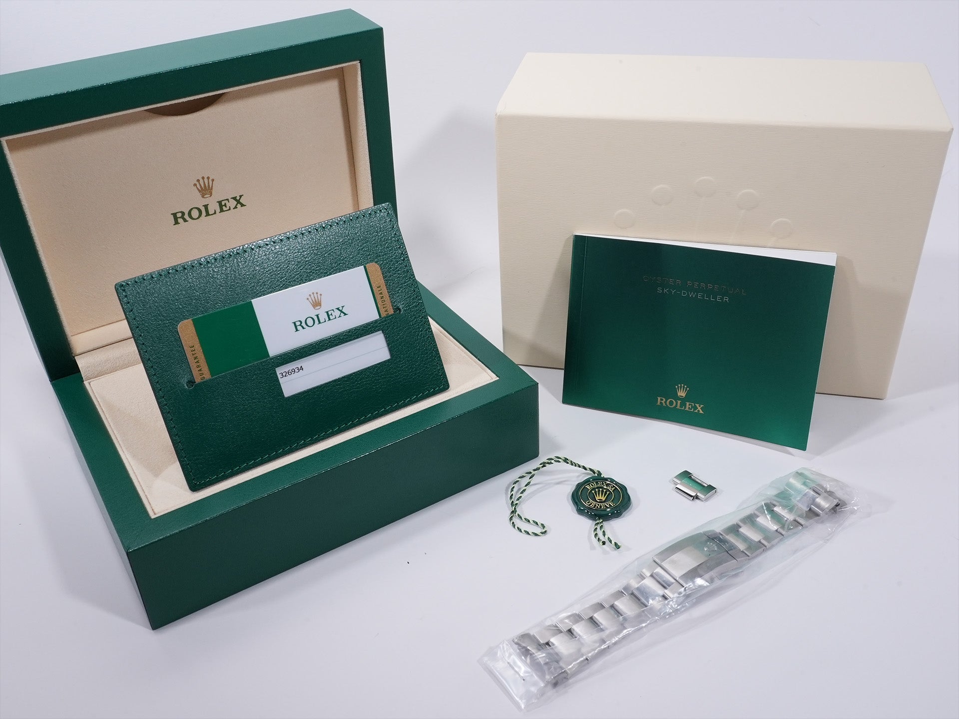 Rolex Sky-Dweller Ref. 326934 SS/WG Black Dial Jubilee Bracelet Pre-owned qhbi46ub