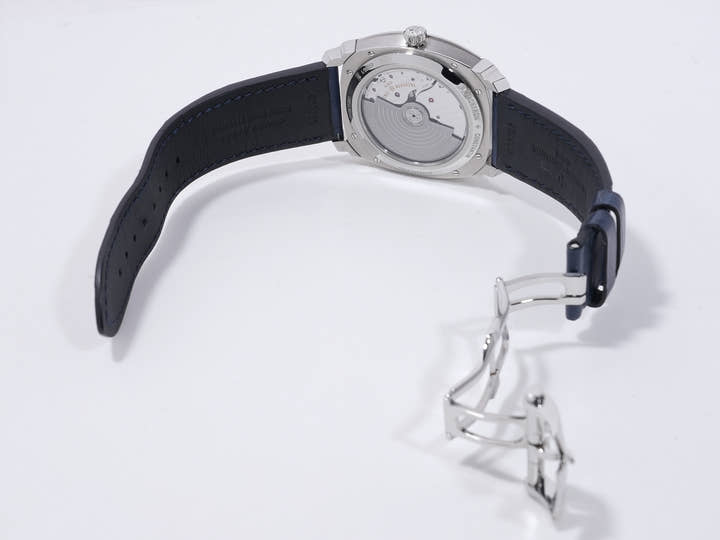 Vacheron Constantin Quai des Bergues Ref. 4500S/000A-B364 SS Blue Dial, Pre-owned, Excellent Condition  (2yuo2ok2 appears to be an internal reference number and is not translated)