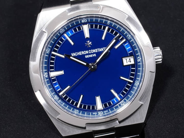 ヴァシュロンコンスタンタン オーヴァーシーズ Ref.4500V/110A-B128 ステンレススチール ブルー文字盤 中古 cgeip4zv