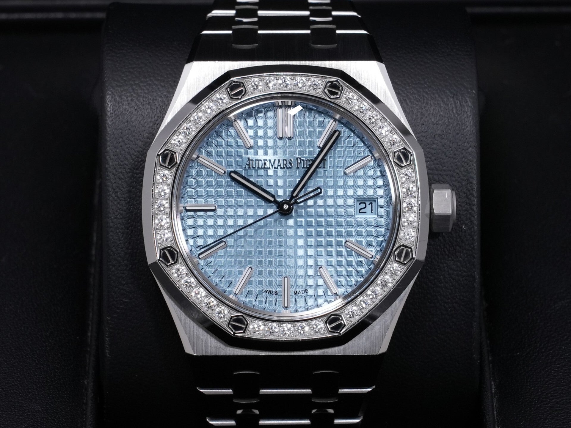 ロイヤルオーク 50周年記念 Ref.15551ST.ZZ.1356ST.01 (ID