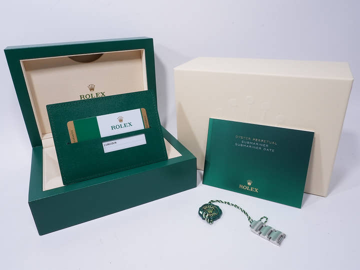 Rolex Submariner Date Ref. 116610LN Stainless Steel Black Dial Pre-owned 24fcyixp
